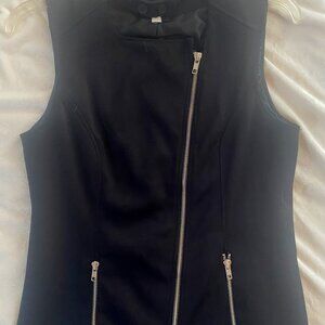 Wyatt Black Knit Fitted Vest style top with zippers - Size M